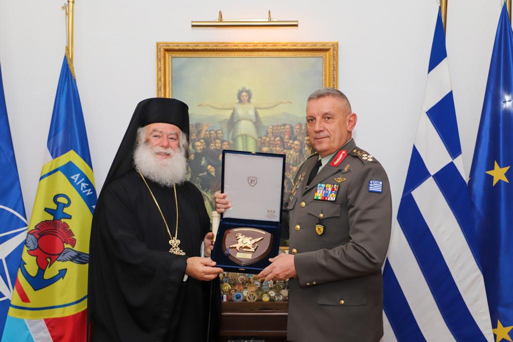 Με τον Πατριάρχη Αλεξανδρείας συναντήθηκε ο αρχηγός ΓΕΕΘΑ στρατηγός Κ. Φλώρος