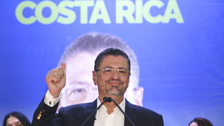 Συντηρητικός με θητεία στην Παγκόσμια Τράπεζα, ο νέος πρόεδρος της Κόστα Ρίκα