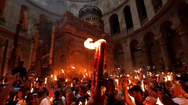 Άγιο Φως: Το Μεγάλο Σάββατο στις 6 μ.μ. η έλευσή του στην Ελλάδα
