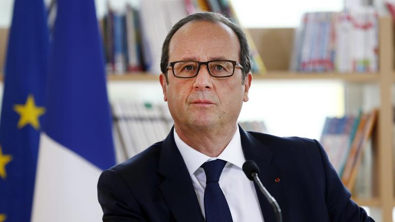 Γαλλία: Ο Ολάντ στηρίζει Μακρόν στον β' γύρο των προεδρικών εκλογών