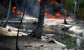 Έκρηξη σε παράνομο διυλιστήριο πετρελαίου στη νότια Νιγηρία με 110 νεκρούς