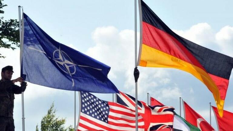 Γερμανία: «Δεν μπορούμε να αντιμετωπίσουμε τη Ρωσία χωρίς το ΝΑΤΟ»