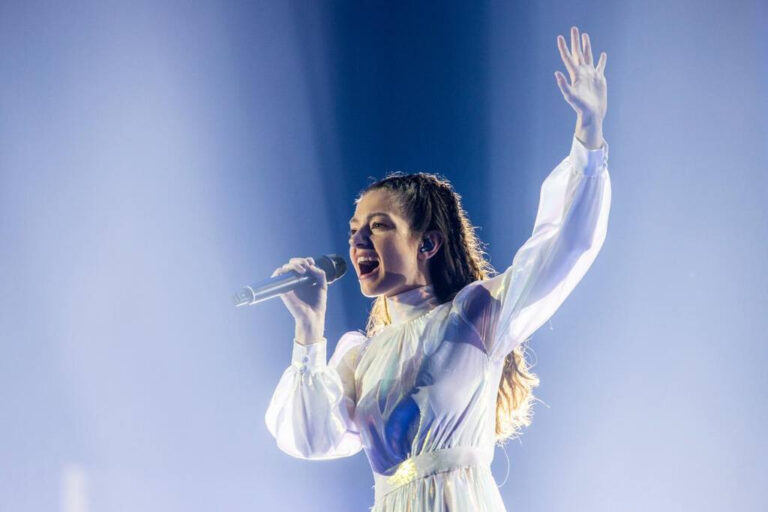 Eurovision 2022: Εντυπωσίασε η Ελλάδα στον ημιτελικό – Πως σχολίασε το twitter την λαμπερή εμφάνιση της Αμάντα Γεωργιάδη