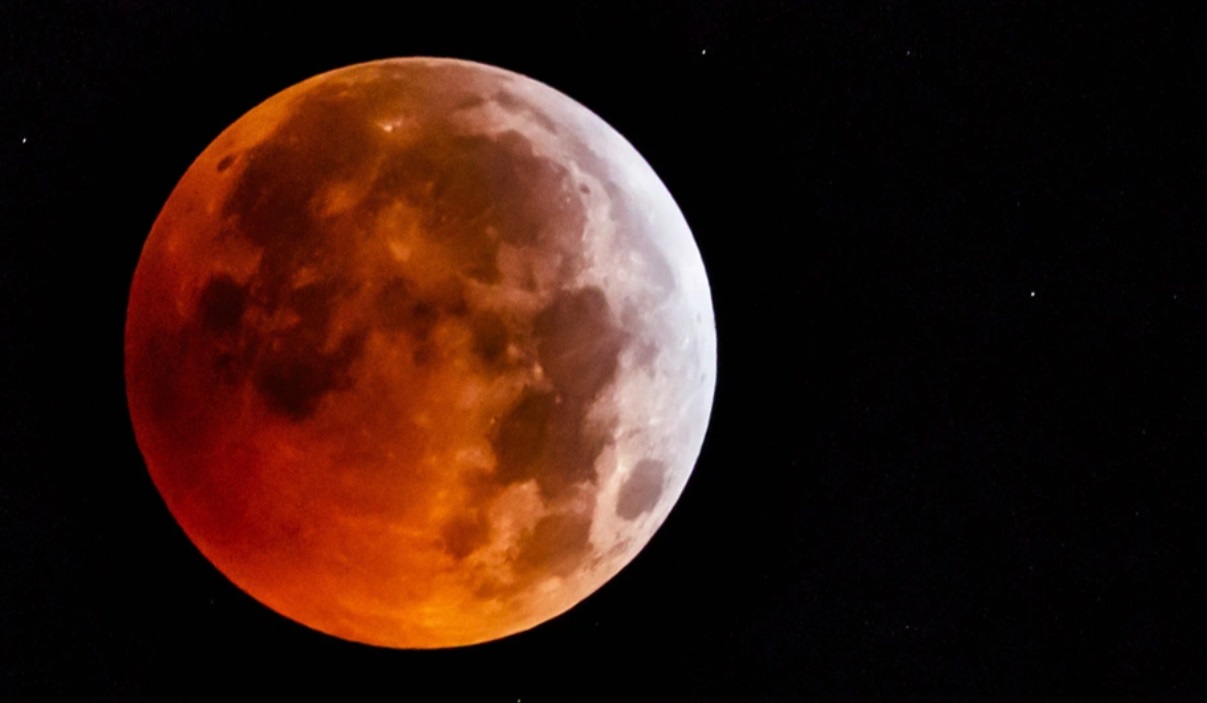 Υπερπανσέληνος Μαΐου 2022: Το εντυπωσιακό «Ματωμένο Φεγγάρι»
