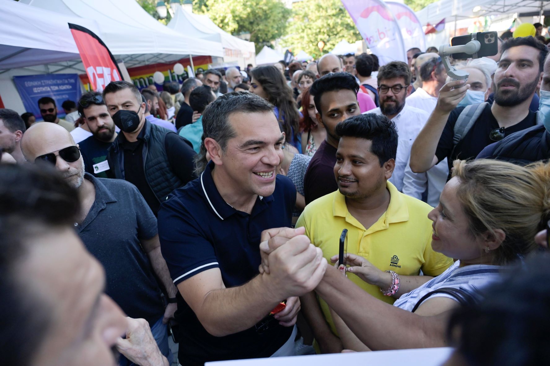 Αλέξης Τσίπρας - Athens Pride: «Χαρά μας να ψηφίσει η κυβέρνηση την πρόταση νόμου του ΣΥΡΙΖΑ για τα δικαιώματα της ΛΟΑΤΚΙ κοινότητας»