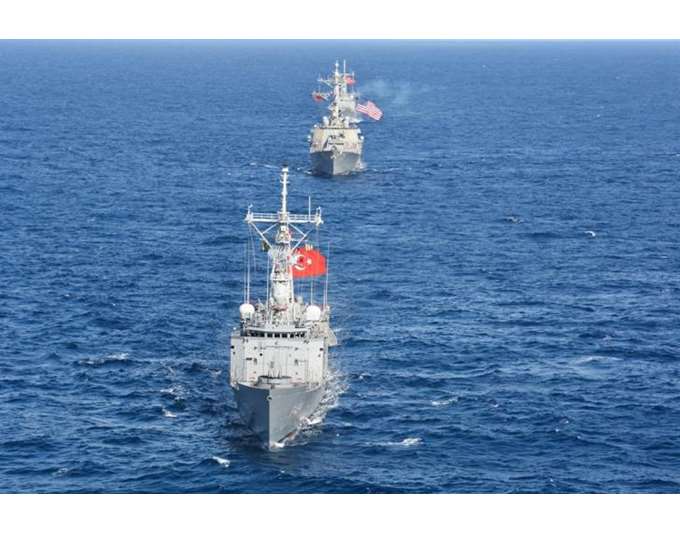 Τούρκος πρώην υπουργός: "Να επέμβει το Πολεμικό Ναυτικό μας στα νησιά του Αιγαίου"