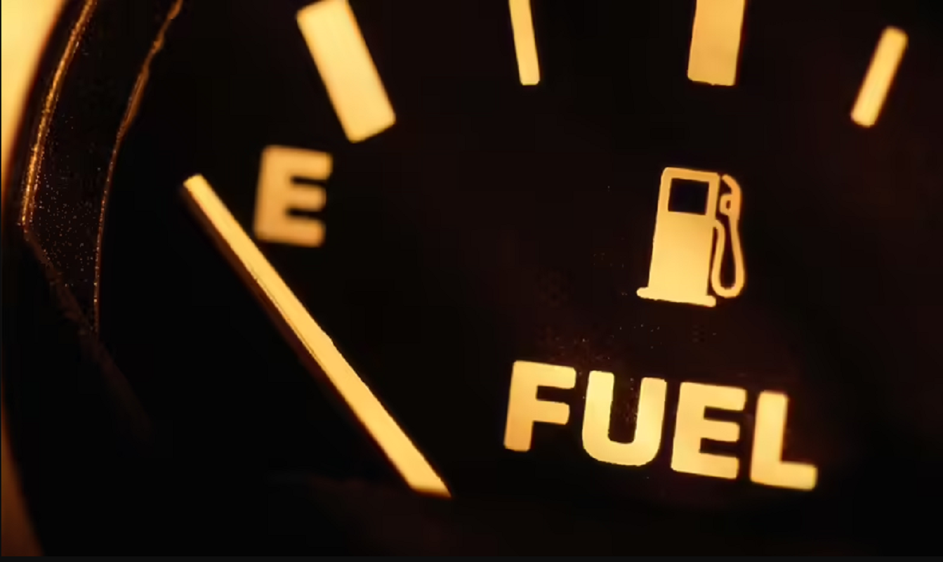 Βενζίνη: Συμβουλές για να καταναλώνουμε λιγότερα καύσιμα δίνει ο Κωνσταντίνος "Ιαβέρης"