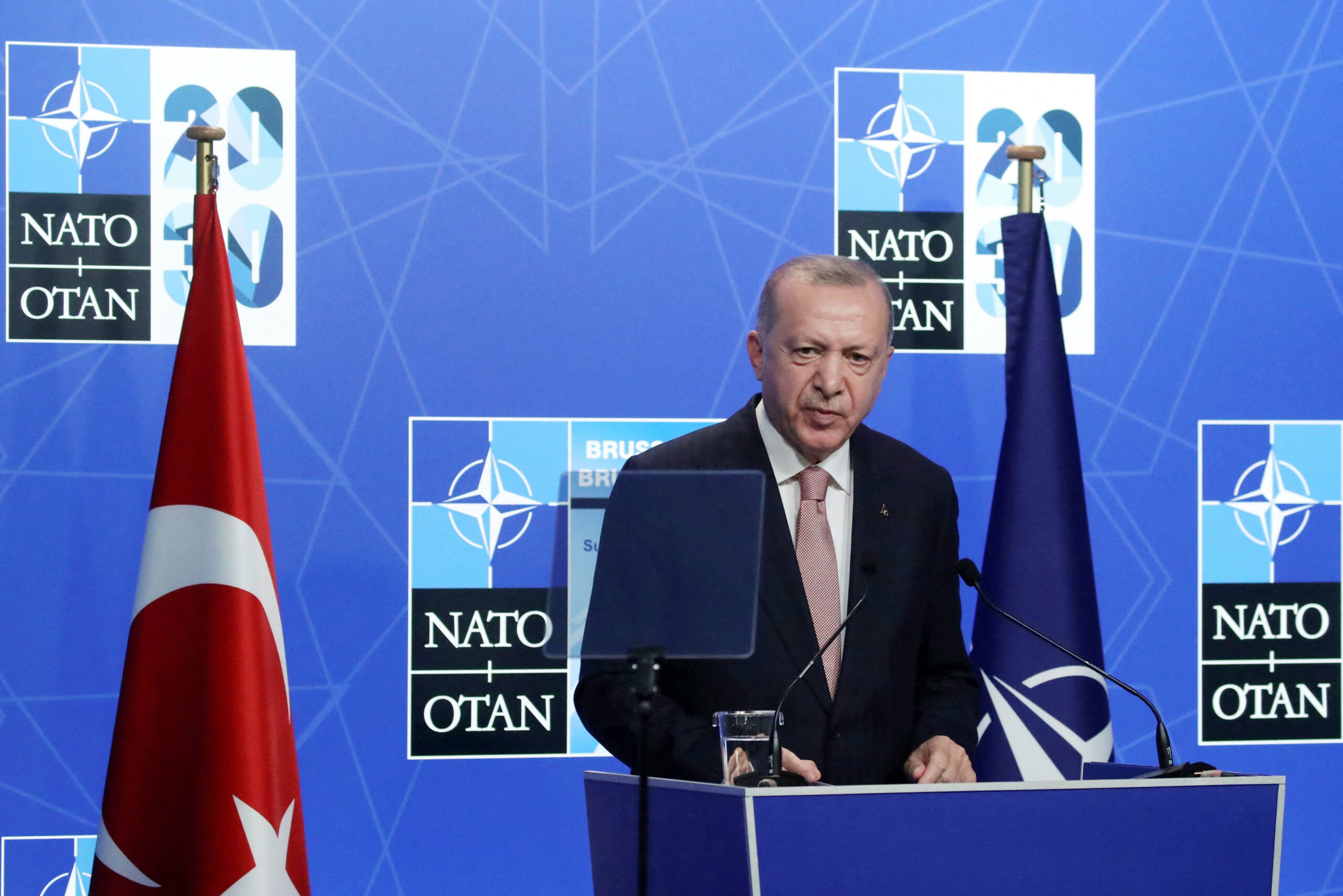 Επιστολή- FT: Το ΝΑΤΟ να ετοιμάζεται να διώξει την Τουρκία