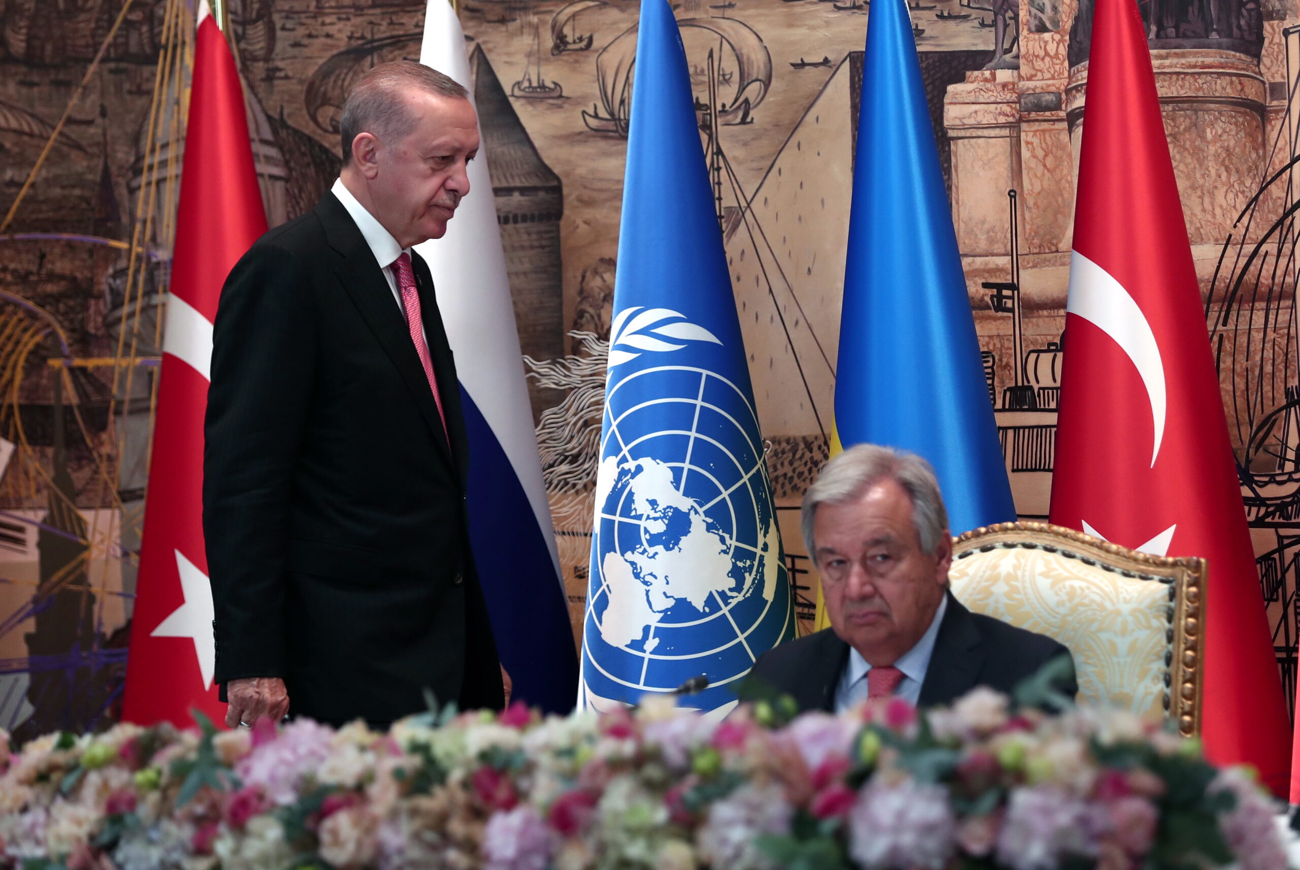 ΟΗΕ: Ουκρανία και Ρωσία υπέγραψαν με την Τουρκία και τον ΟΗΕ τη συμφωνία για την εξαγωγή των ουκρανικών σιτηρών
