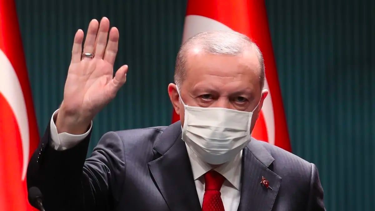 Πολιτική αναταραχή στην Τουρκία με το hashtag #olmus για την υγεία του Ερντογάν
