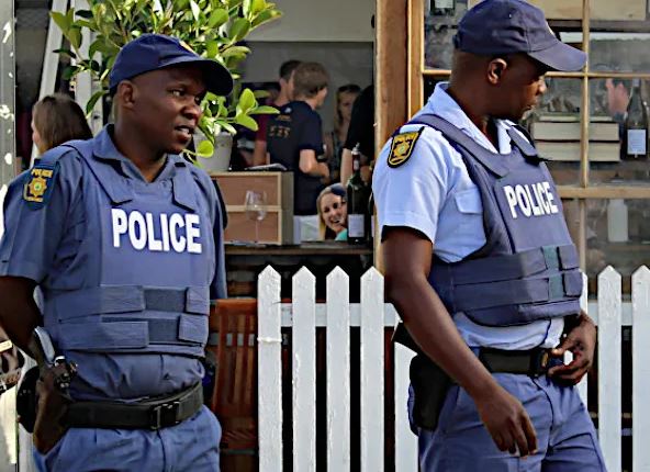 Μακελειό: Γάζωσαν μπαρ και σκότωσαν 18 άτομα στην Νότια Αφρική