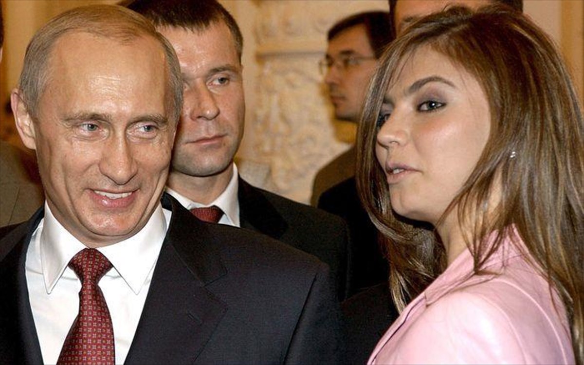 Νέες φήμες για τον Βλαντίμιρ Πούτιν. Έγκυος στο τρίτο τους παιδί η Αλίνα Καμπάεβα