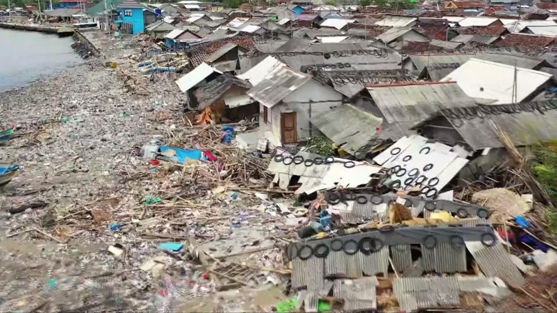 Σεισμός 7,1 Ρίχτερ στις Φιλιππίνες: Κατέρρευσαν κτήρια, εικόνες καταστροφής