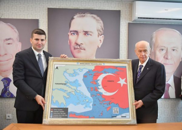 FAZ: Ας μην θεωρούνται αστεία οι χάρτες και οι απειλές των Τούρκων