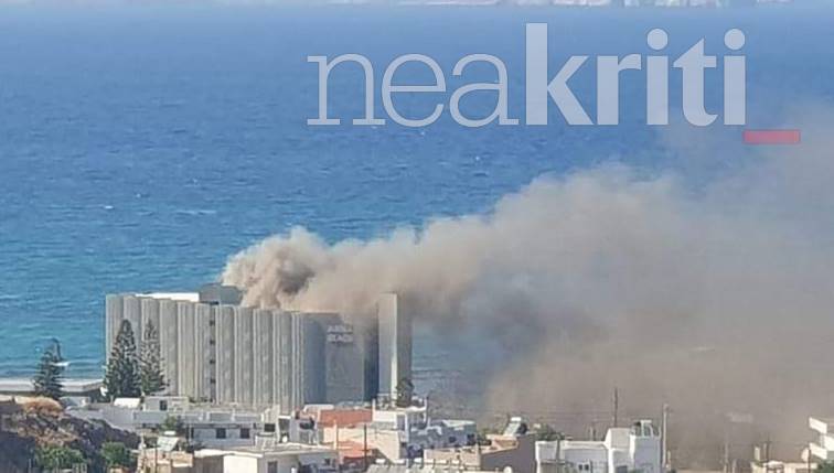 Κρήτη - Ηράκλειο: Υπό έλεγχο η μεγάλη φωτιά σε μεγάλη ξενοδοχειακή μονάδα στο Κοκκίνη Χάνι (εικόνες, βίντεο)