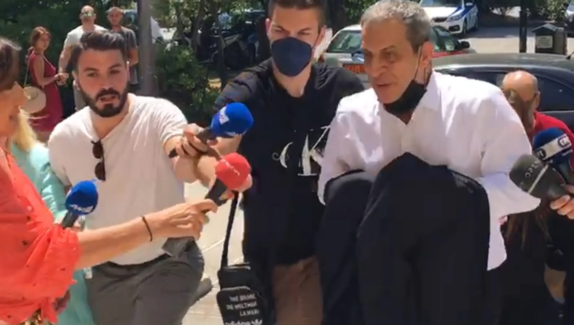 Θέμης Αδαμαντίδης: Έσπρωξε δημοσιογράφο στην Ευελπίδων και προκάλεσε την «οργή» της Καινούργιου
