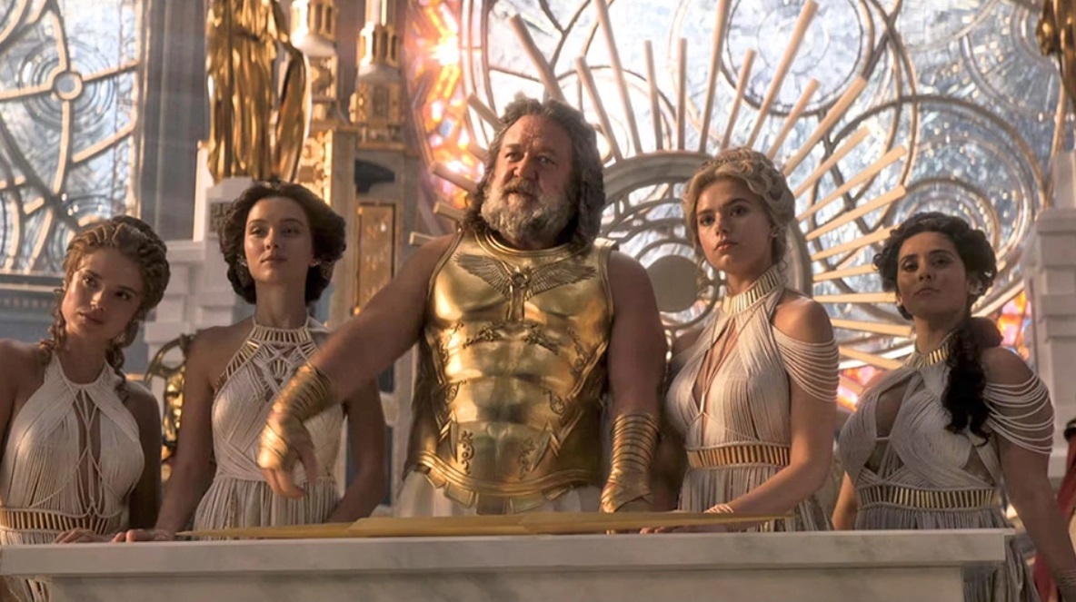 Thor: O Ράσελ Κρόου ήθελε ελληνική προφορά για τον Δία, ενώ ο σκηνοθέτης διαφωνούσε