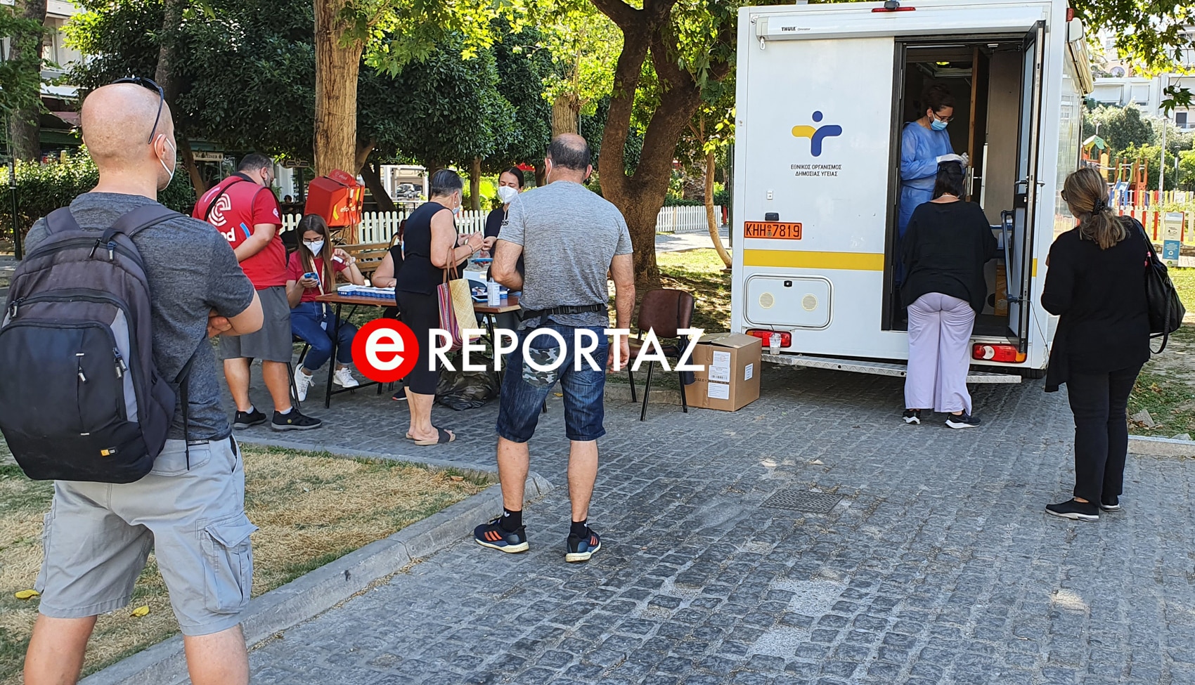 "Βράζει" η Χώρα σε κρούσματα: 18.297 νέες μολύνσεις από κορονοϊό - 28 θάνατοι - 98 διασωληνωμένοι