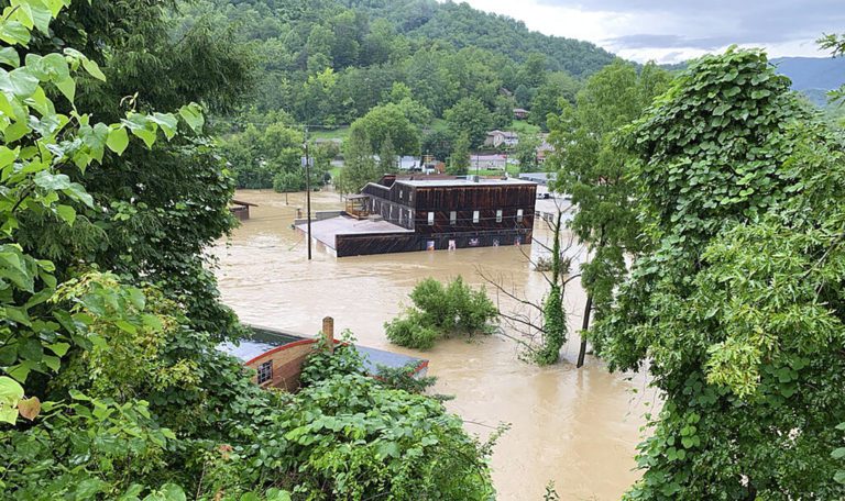 Τουλάχιστον 37 νεκροί στο Κεντάκι από τις φονικές πλημμύρες