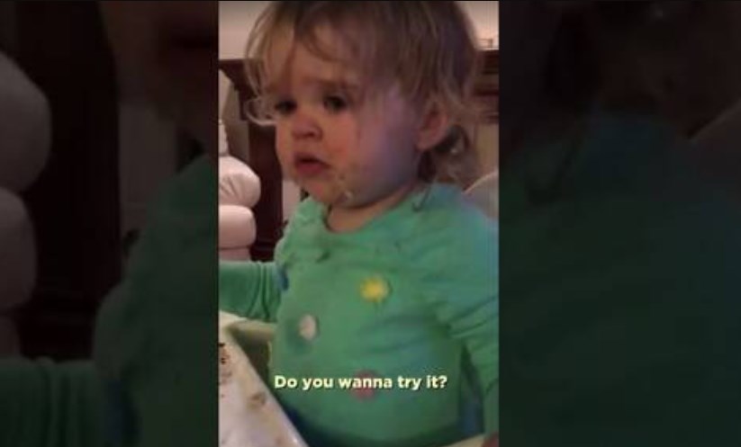 Viral το ξεκαρδιστικό βίντεο που μωρό δοκιμάζει wasabi - Την αντίδρασή του σίγουρα δεν την περιμένετε