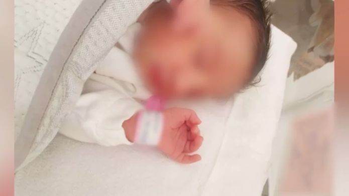 Λάρισα: Ασύλληπτη περιπέτεια - Ζευγάρι πήρε… λάθος μωρό από το μαιευτήριο
