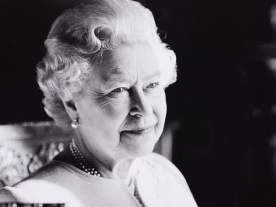 Ο βρετανικός Τύπος αποχαιρετά την βασίλισσα Ελισάβετ