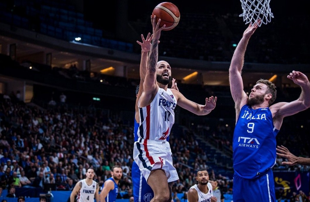 EuroBasket 2022: Γαλλία - Ιταλία 93-85: Εφτάψυχη και τυχερή, πήρε το εισιτήριο για τα ημιτελικά
