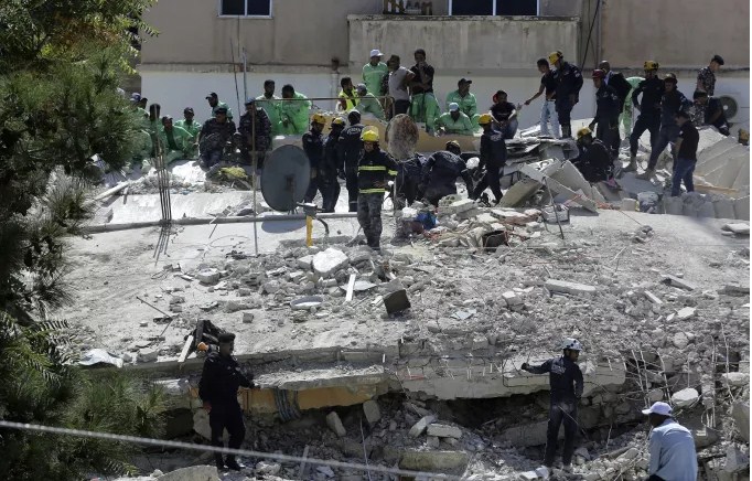 Ιορδανία: Οκτώ νεκροί από την κατάρρευση τετραώροφης πολυκατοικίας - Ανασύρθηκε ζωντανό ένα βρέφος