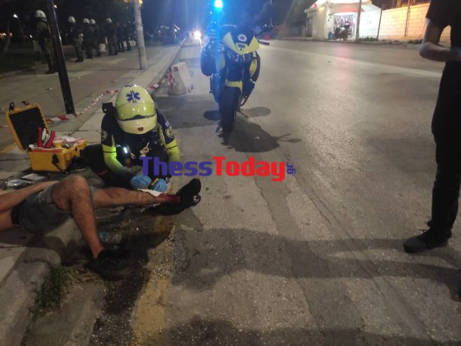 Άγρια συμπλοκή με μαχαίρια στη Θεσσαλονίκη - Δύο σοβαρά τραυματίες (φωτό)