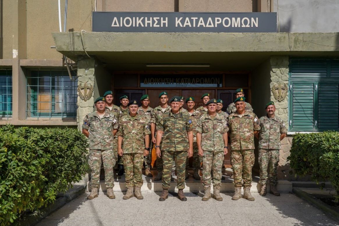 Στην Ελληνική Δύναμη Κύπρου και στην Διοίκηση Καταδρομών της Εθνικής Φρουράς ο αρχηγός ΓΕΕΘΑ