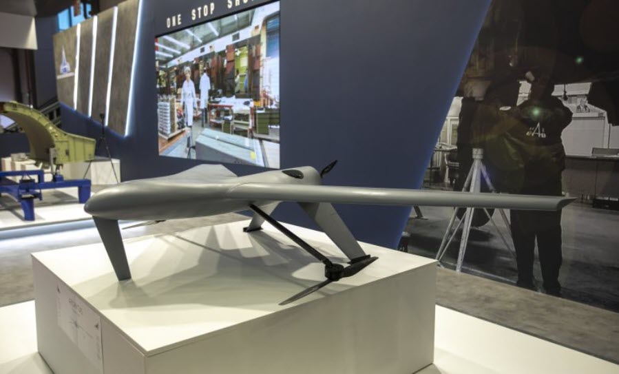 Ομοίωμα του πρώτου ελληνικού drone «Αρχύτας» στο περίπτερο της ΕΑΒ στη ΔΕΘ