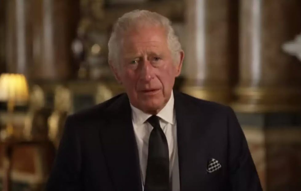 Βασιλιάς Κάρολος από το Μπέλφαστ: Θα υπηρετήσω όλους τους κατοίκους της Β. Ιρλανδίας