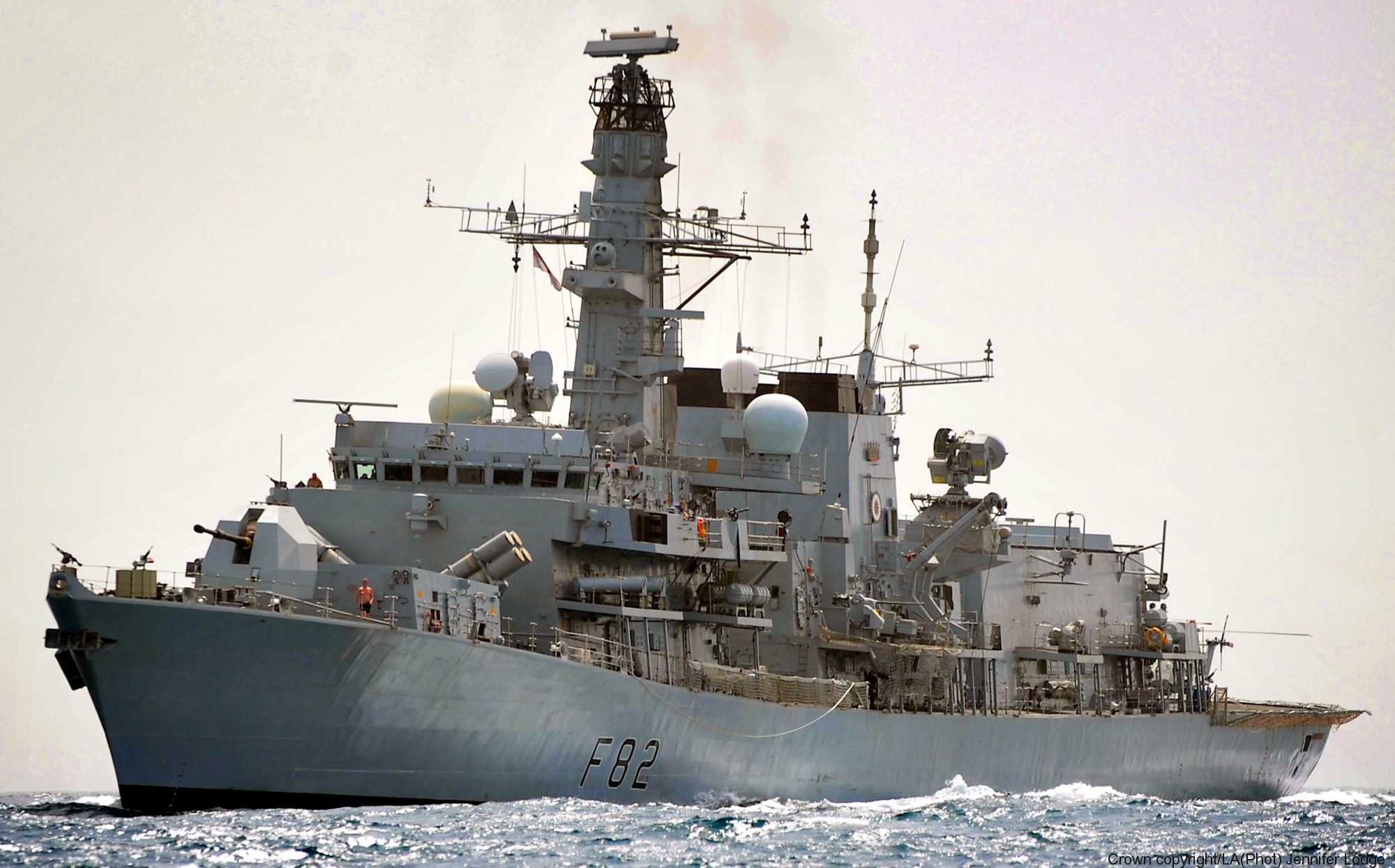 Η Βρετανία έστειλε δύο πολεμικά πλοία στη Βόρεια Θάλασσα για την προστασία των αγωγών φυσικού αερίου