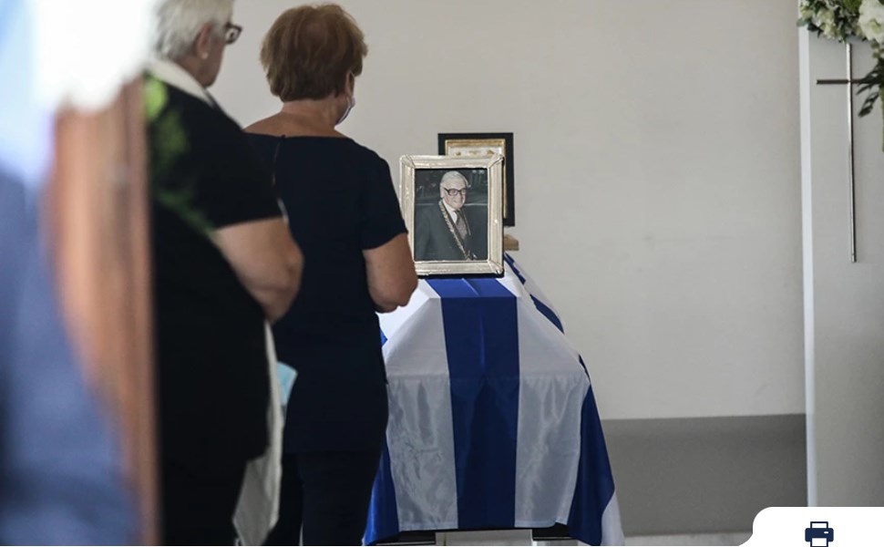 Ζάχος Χατζηφωτίου: Τελευταίο αντίο στο Α’ Νεκροταφείο Αθηνών