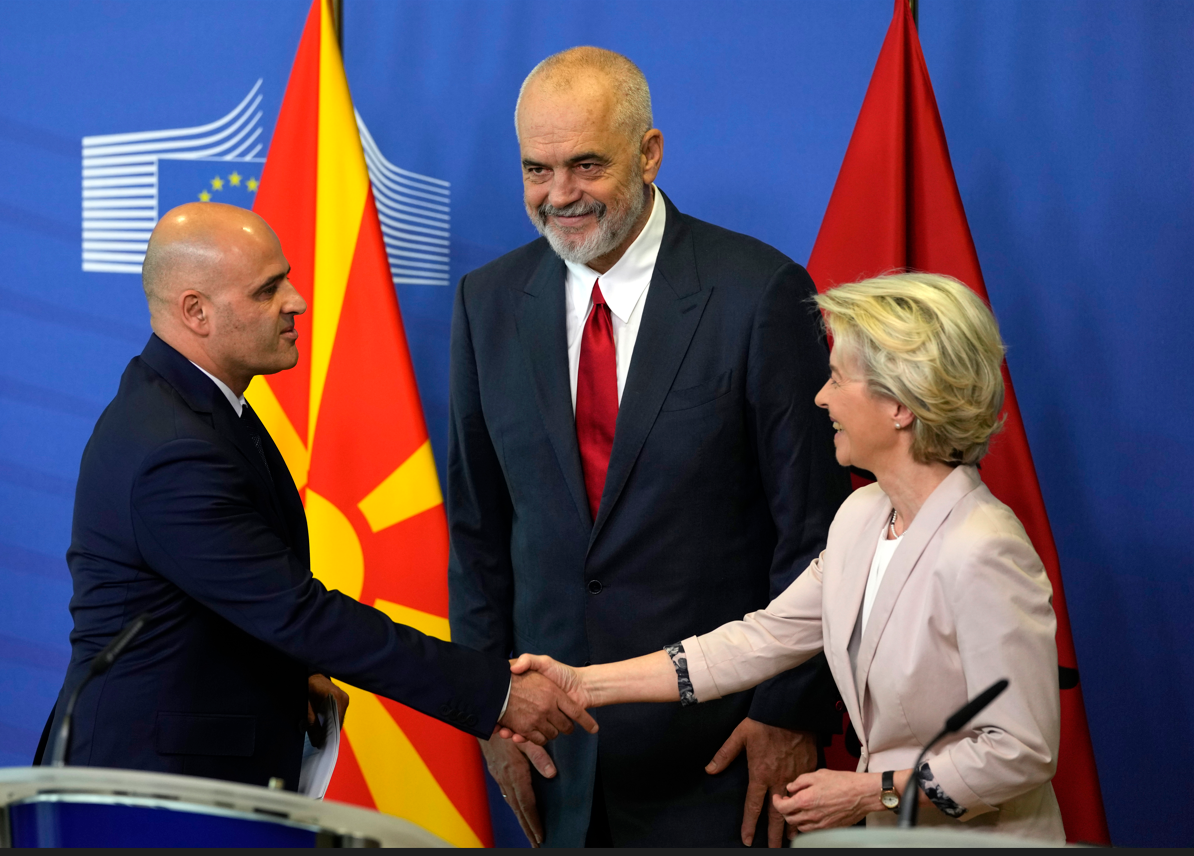 Βόρεια Μακεδονία και  Αλβανία σημειώνουν  σταθερή πρόοδο στην εφαρμογή των μεταρρυθμίσεων που σχετίζονται με την ΕΕ