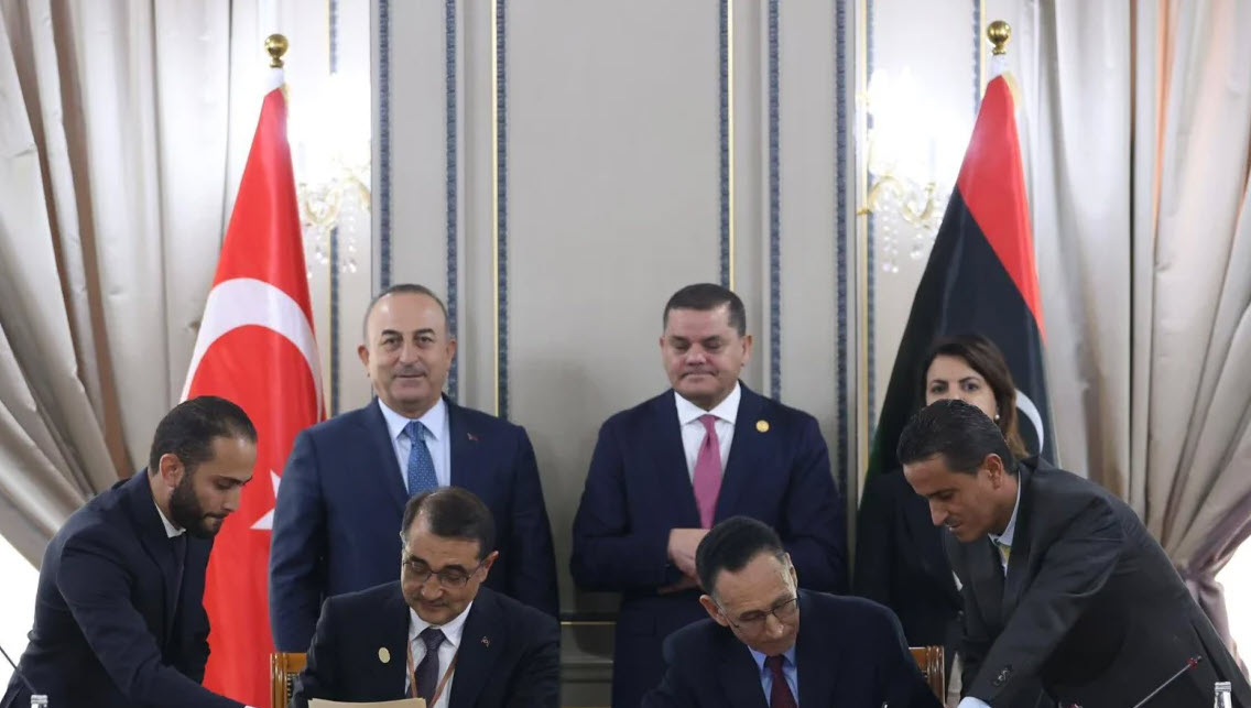 Τσαβούσογλου: Υπέγραψε συμφωνία για έρευνες στη Λιβύη από τουρκικές εταιρείες