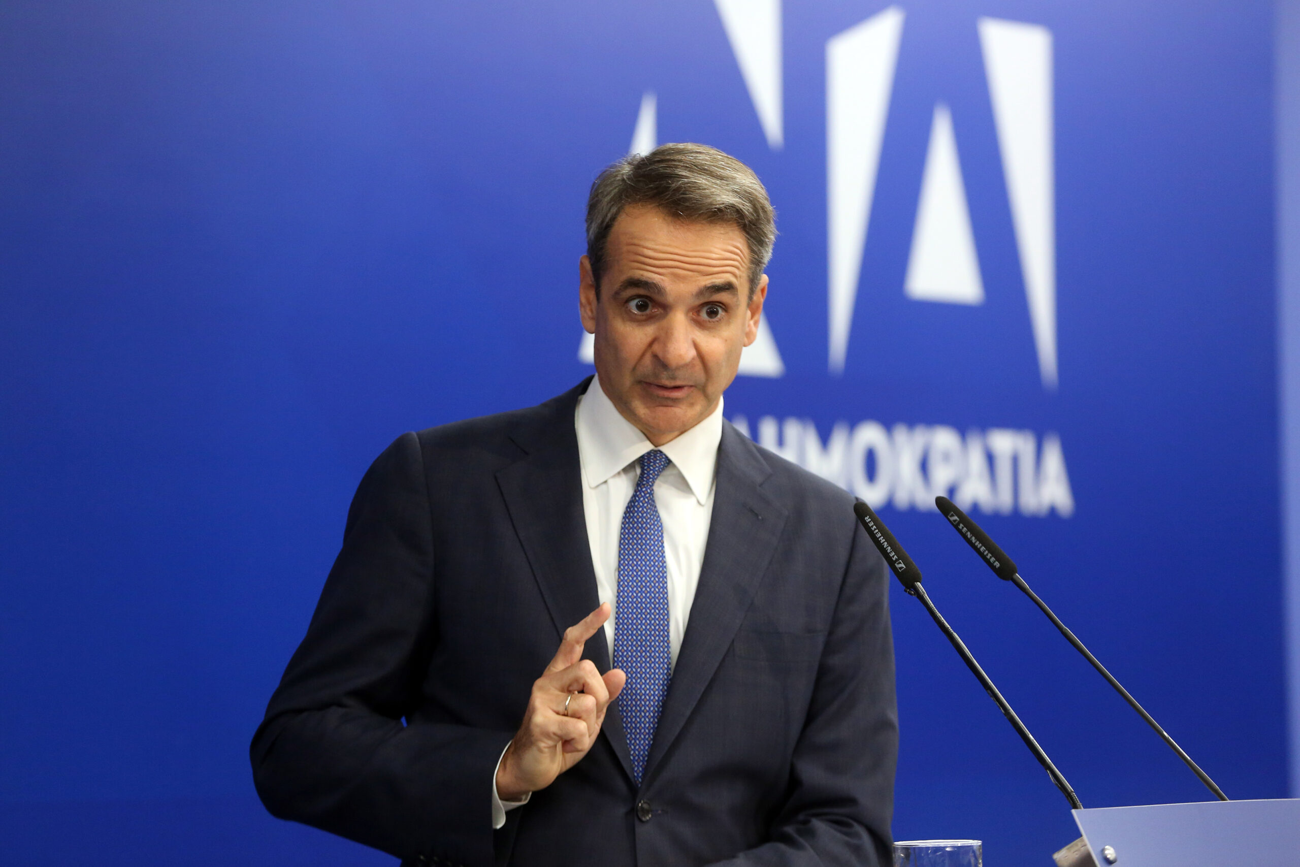 ΣΥΡΙΖΑ για Μητσοτάκη: «Αβίωτη η σταθερότητα του πρωθυπουργού των Υποκλοπών και των Πάτσηδων»