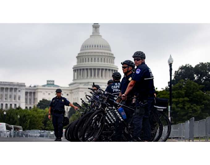 ΗΠΑ: Ο αρχηγός της αστυνομίας του Καπιτωλίου ζητά ενισχύσεις για την προστασία βουλευτών και γερουσιαστών