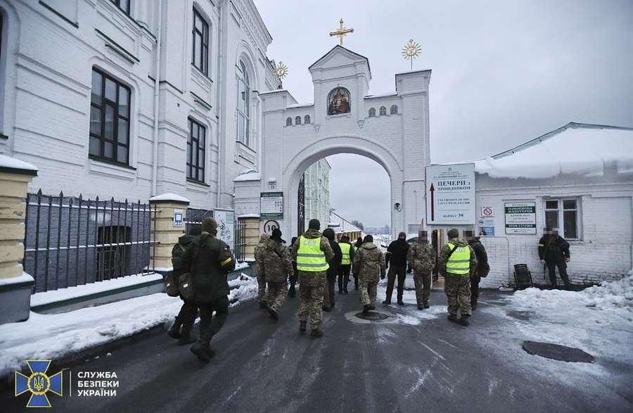 Επιδρομή της ουκρανικής υπηρεσίας ασφαλείας σε χριστιανικό μοναστήρι του Κιέβου.