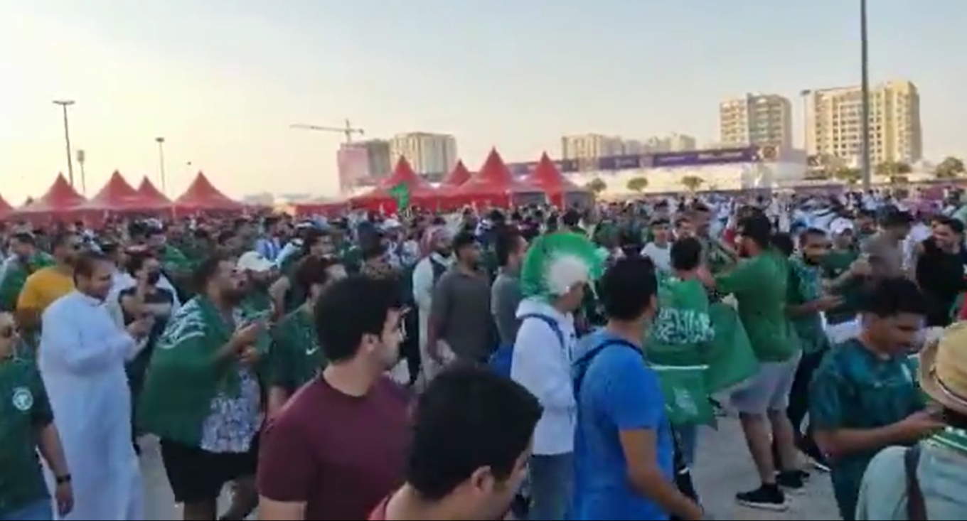Μουντιάλ 2022: Οι Σαουδάραβες «τρελάθηκαν» - Βγήκαν στους δρόμους, τρόλαραν τον Μέσι, πανηγυρικά πρωτοσέλιδα