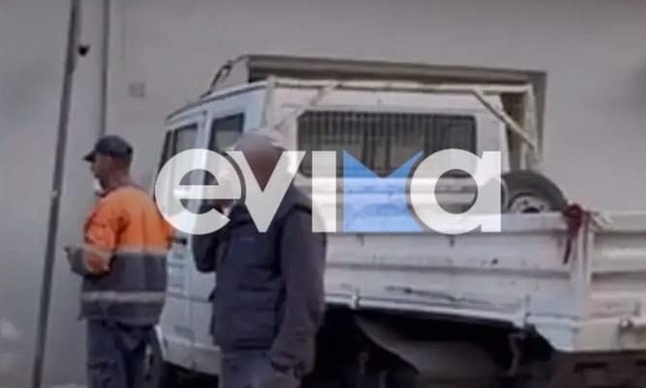 Τροχαίο στη Χαλκίδα: Φορτηγό καρφώθηκε στην είσοδο γυμναστηρίου