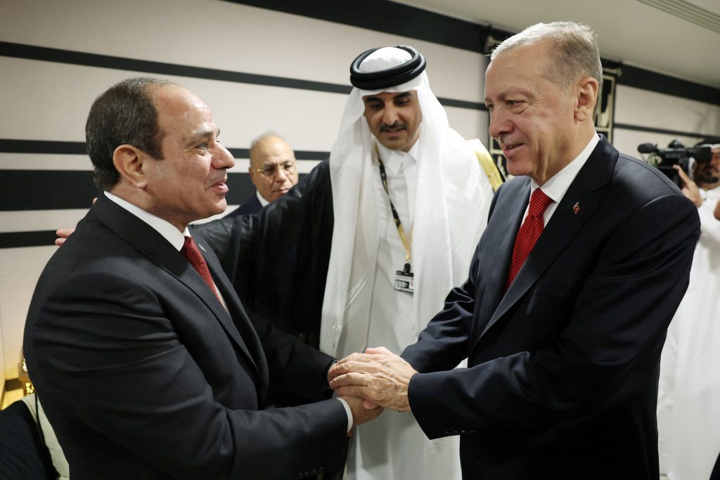 Συνάντηση υπουργών Τουρκίας και Αιγύπτου για την οικοδόμηση των σχέσεων