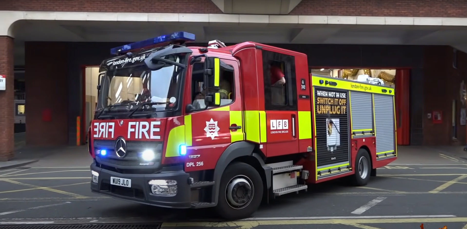 Βρετανία: Η πυροσβεστική του Λονδίνου κατηγορείται για ρατσισμό