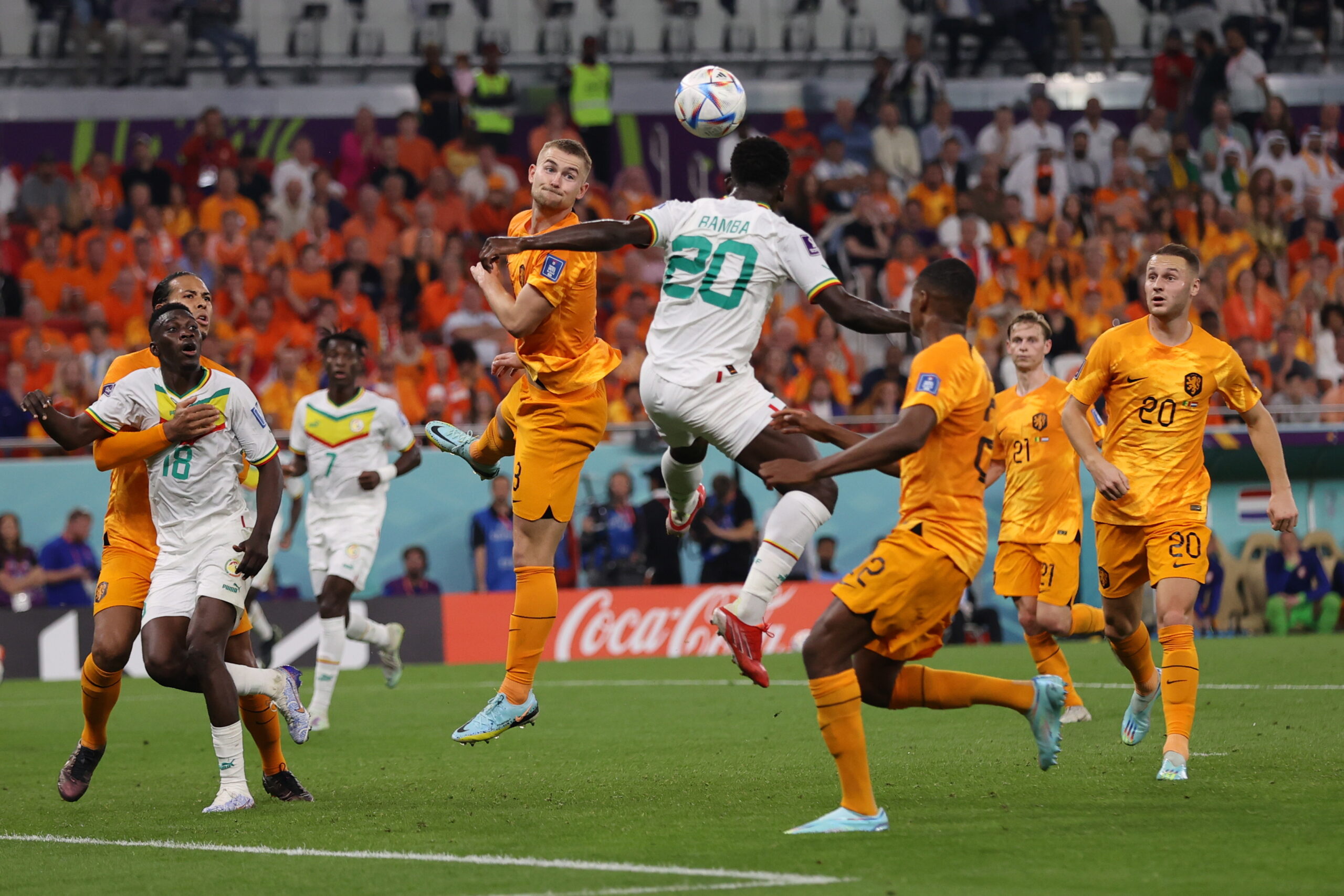 Σενεγάλη - Ολλανδία 0-2: Ο ασταμάτητος Χάκπο κι ο Κλάασεν λύτρωσαν τους Οράνιε στο τέλος