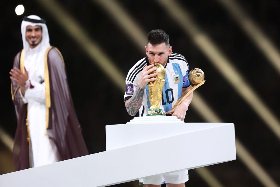 Ο Λαιονέλ Μέσι MVP του Μουντιάλ και ολόκληρη η Αργεντινή στο "πόδι" με ξέφρενους πανηγυρισμούς