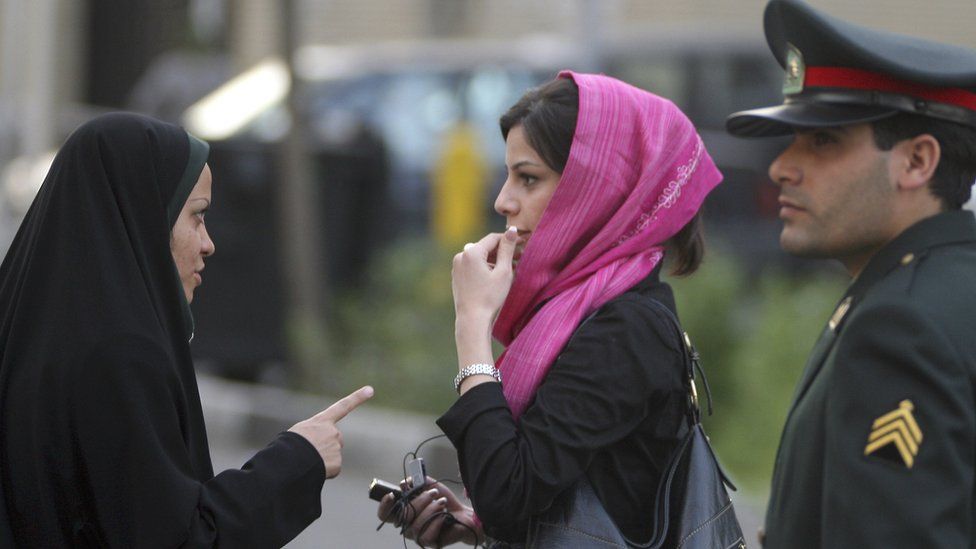 Tα κρατικά ΜΜΕ του Ιράν διαψεύδουν την κατάργηση της αστυνομίας ηθών