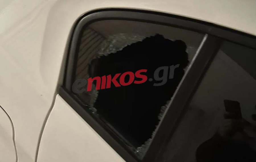 Βασίλης Σπανάκης: Εικόνες από το σπασμένο αυτοκίνητο του βουλευτή που έπεσε θύμα κλοπής