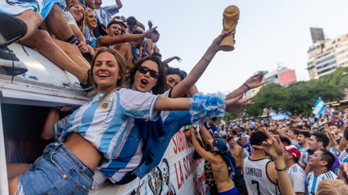 Η Αργεντινή υποδέχεται την Πρωταθλήτρια Κόσμου (VIDEO)