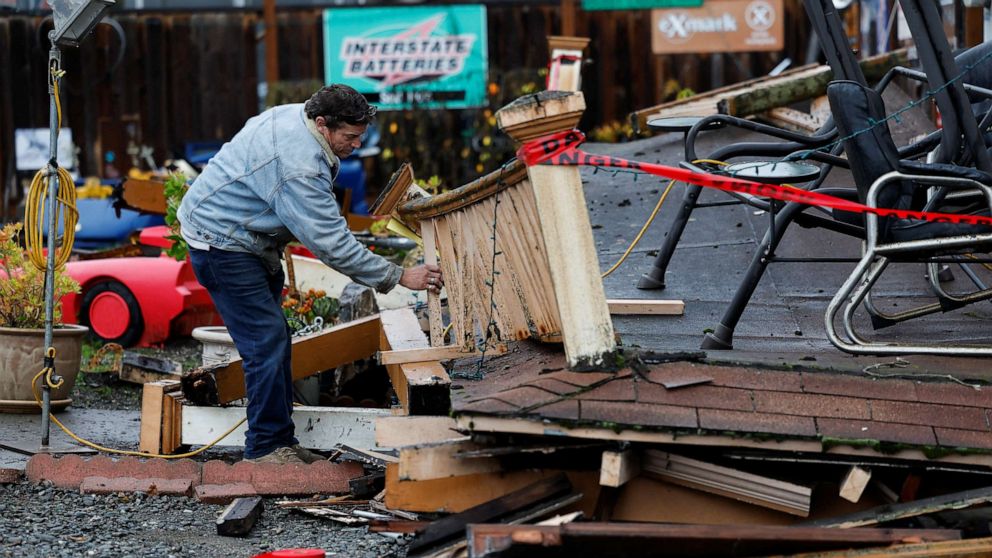Τουλάχιστον 2 νεκροί και 11 τραυματίες μετά από σεισμό στην Καλιφόρνια – Δεκάδες χιλιάδες σπίτια χωρίς ρεύμα