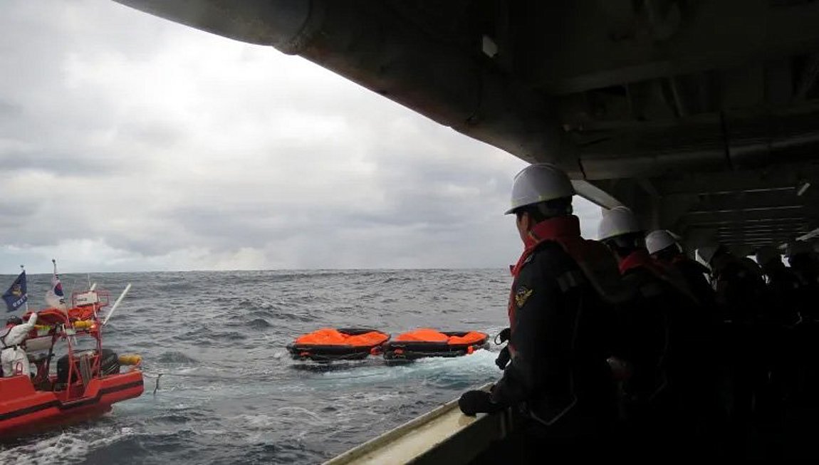 Ναυάγιο φορτηγού πλοίου στην Ιαπωνία: Τουλάχιστον 8 ναυτικοί πνίγηκαν στα παγωμένα νερά, συμπεριλαμβανομένων 6 Κινέζων